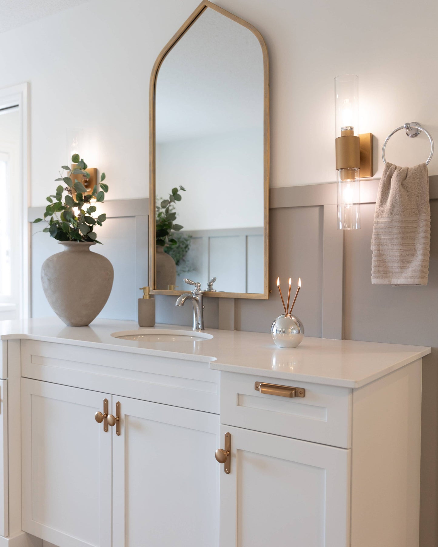 Neva Vase, Silver Metallic Candle Holder [Case of 6]